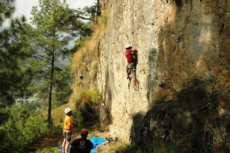 800px-Rock_Climbing_In_Nepal_(128592637)